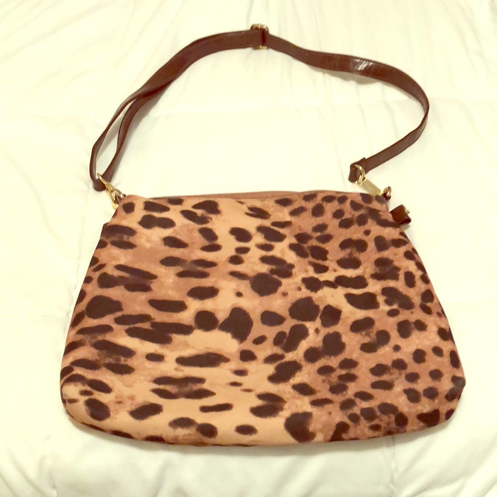 Leopard print shoulder bag